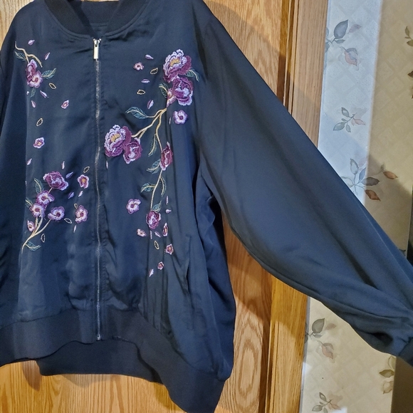 DG2 Diane Gilman floral embroidered jacket - Picture 4 of 11